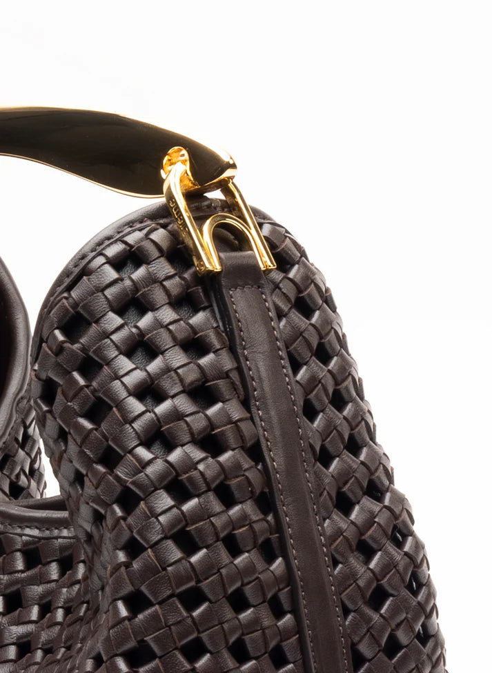 Bolso Boomerang Trenzado | Elegancia que Destaca