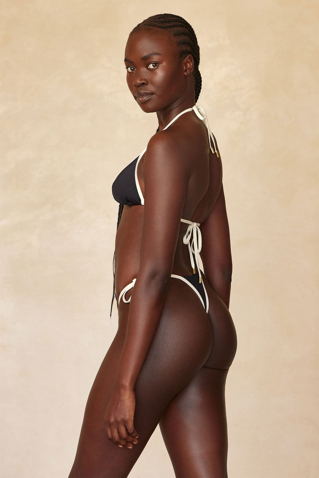 Braga de Bikini Tanga Palma Black/Ivory – Diseño Bicolor Elegante